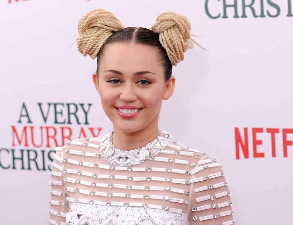 Miley Cyrus Regrowing hair