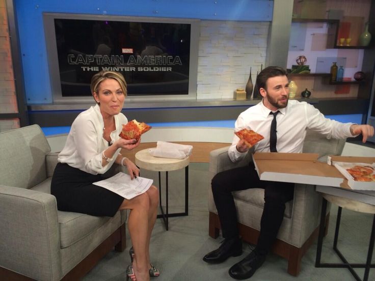 Chris Evans eating pizza on GMA
